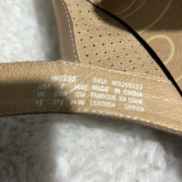 Propet suede slip on shoes - Picture 5 of 6